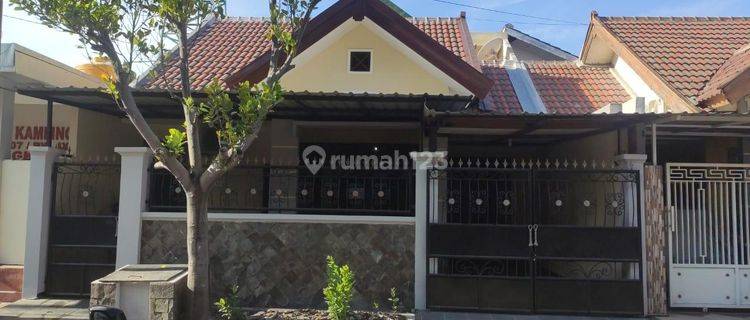 Rumah 1,5 Lantai Strategis Gkb Manyar Gresik 1