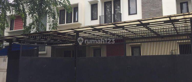 Rumah Besar Siap Huni Bisa Untuk Kantor Dijual di Duri Kepa, Jakarta Barat  1