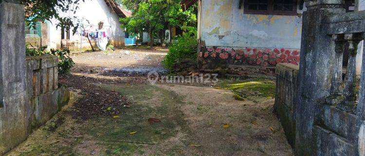 Rumah Hitung Tanah di Daerah Sindanglaut 1