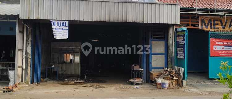 Shop house in the Punggol area. 1