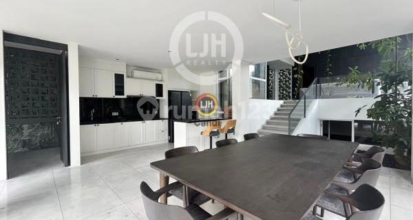 Rumah di Perth Green Candi Residence Semarang 1