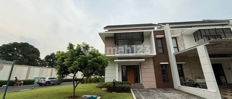 FOR SALE LARGE HOUSE LAND 193 CORNER POSITION IN BURGUNDY RESIDENCE SUMMARECON BEKASI 1