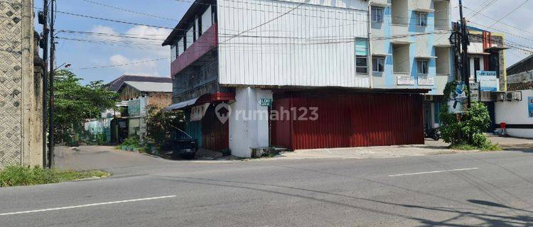 Ruang usaha strategis di jalan raya grogol solo baru 1