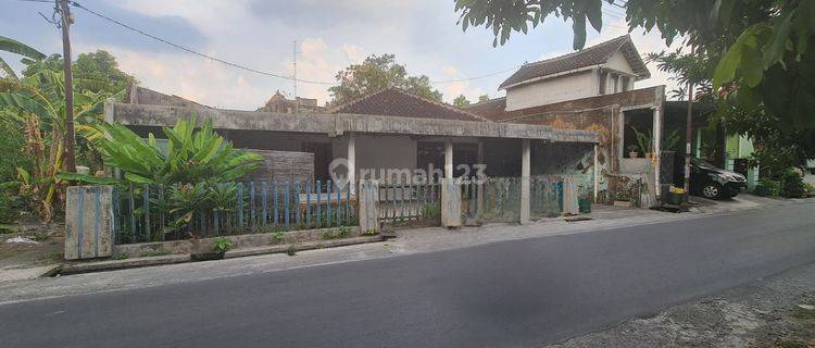 Rumah hitung tanah di Banyuanyar Banjarsari Solo 1