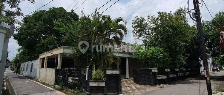 Rumah hitung tanah di Purwosari Laweyan Solo 1