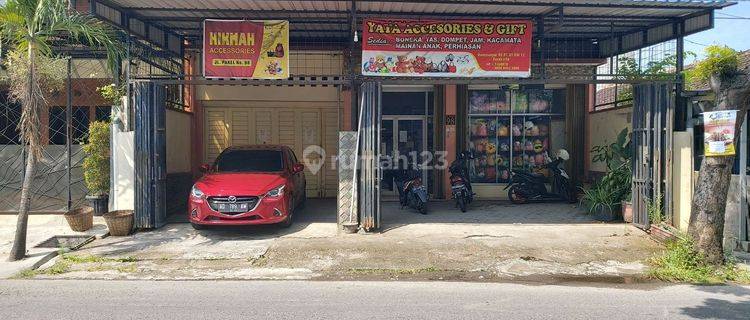 Ruang usaha strategis dekat pintu tol klodran solo 1