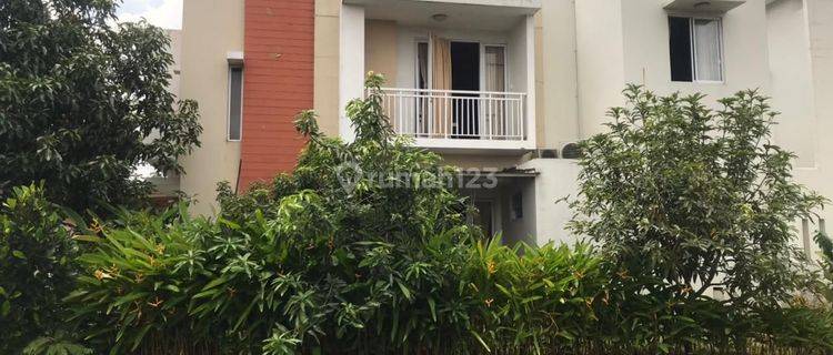 Rumah Hook Renov  view Taman Di Summarecon Bekasi 1