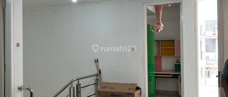 Rumah 2 Lantai Bagus di Taman Grisenda, Jakarta Utara 1