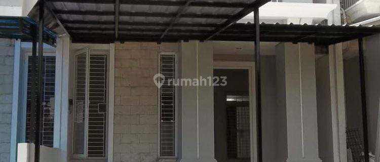 Rumah Modern Bagus Siap Huni Strategis di Citra Gran 1