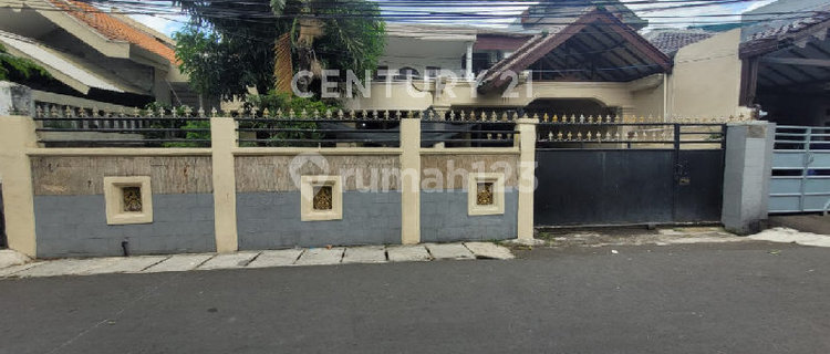 Rumah Tinggal Lokasi Strategis di Jakarta Pusat Lingkungan Nyaman 1