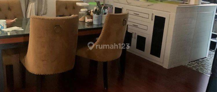 Rumah Rapi Hommy Shm Lokasi Dekat Tol Taman Kota Sekolah di BSD Puspita Loka 1