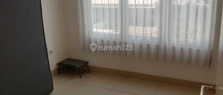 Rumah Kontrakan 2 Lantai Bagus Unfurnished di Modernland  1