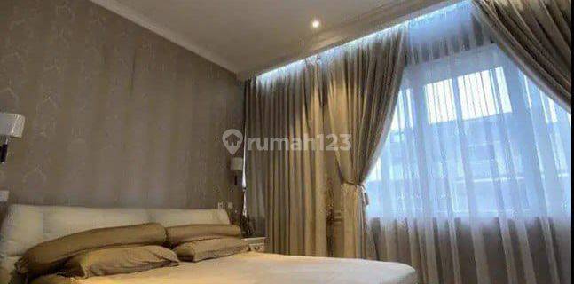 Rumah 3 Lantai Furnished di Casajardin, Daan Mogot Jakarta Barat 1