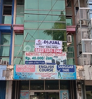 YL - 19831 3-Story Shop House for Sale in Taman Raflesia Complex, Bekasi 1