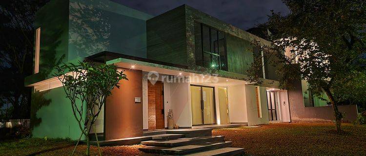 Rumah Minimalis Modern di Vermont Parkland Kawasan Taman Telaga Golf Bsd City 1