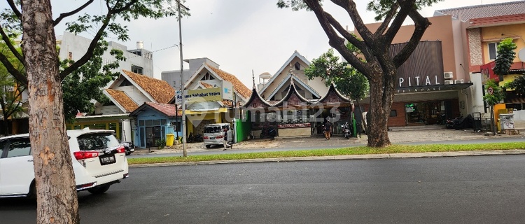 10-Meter Wide Shop House in Graha Raya Boulevard Near Alam Sutra Tangerang 1