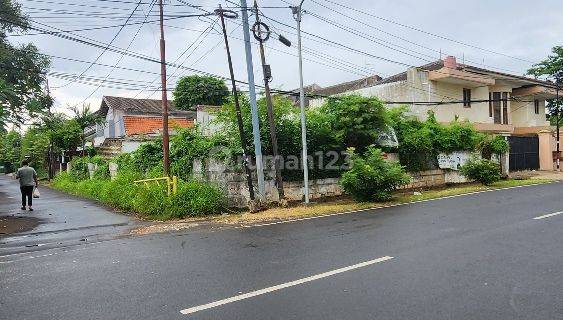 Kavling Timur - Selatan di jalan boulevard Taman Alfa Indah blok D10 bisa utk Usaha/Hunian dekat kemana2 1