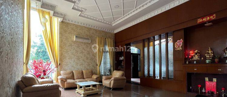 Rumah Mewah Full Furnish Komplek Cemara Asri Medan R 0340 1