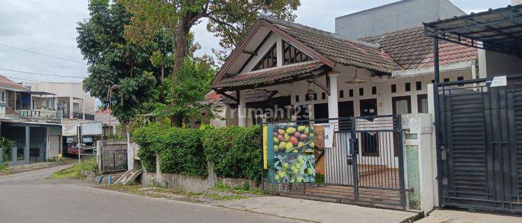 Rumah Hook Bsd Griya Loka Bonus Pohon Duren Siap Panen 1