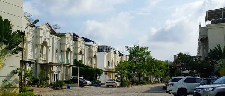 Rumah 2 Lantai Unfurnished Disewa 1