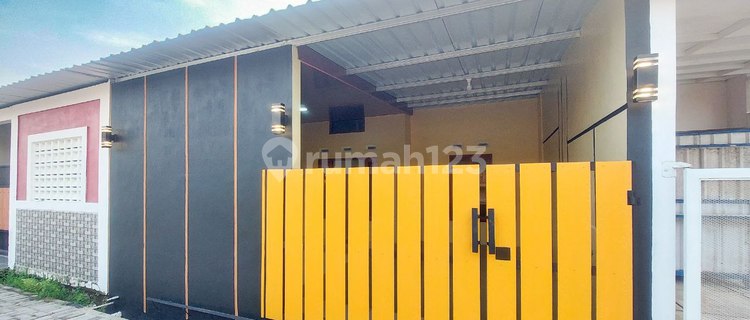 New Beautiful Ready-to-Use House in Jati Jaten Karanganyar 1