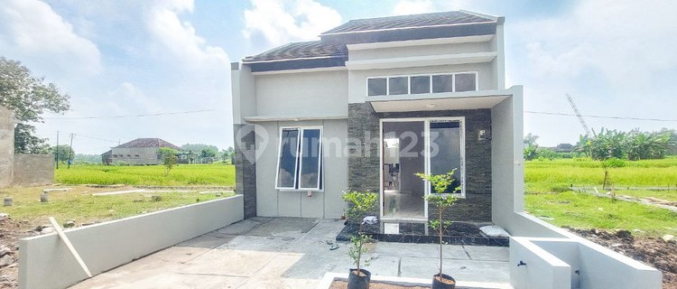 Affordable Modern Beautiful House in Jatikuwung Kra Residential Area 1