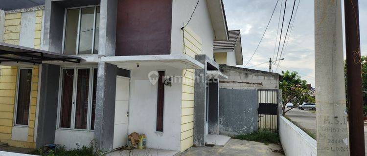 Rumah Bagus Unfurnished HGB di Cluster Ponfok Ungu Permai, Bekasi(B0661) 1