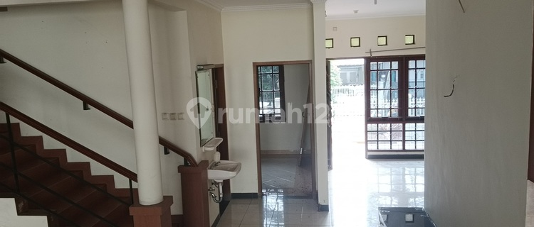 Raffles Hills Rumah Bagus Siap Huni Rapih Nyaman LT 300 LB 250 1