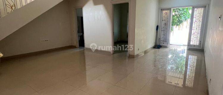 Rumah 2lt Bagus Siap Huni Renov di Cluster Pascal Scientia Gading Serpong 1