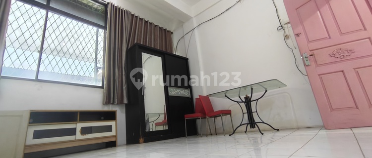 Sewa Rumah Jelambar 3 Kamar Tidur 3 Lantai 4X12 Termurah 41 Jt/Th 1