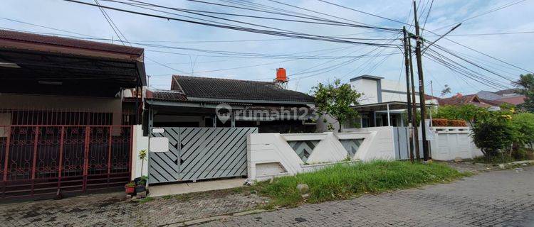 Rumah + Kantor 1.5 Lantai Permata Biru Hasanudin, Semarang 1