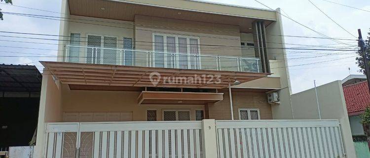 Rumah Bagus 2 Lantai Furnished Jl Cinde, Candisari, Semarang 1