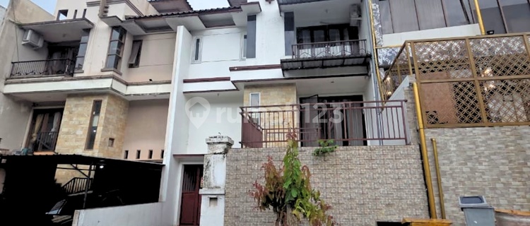 Rumah 2 Lantai Amarilis, Cluster Depan Graha Candi Golf, Semarang 1