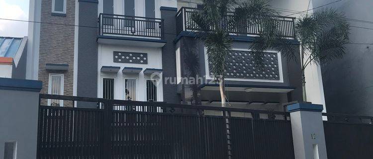 Rumah Mewah 3 Lantai Mekarsari Cimanggis Depok 1