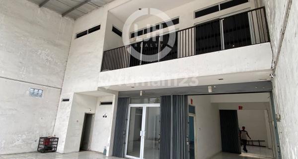 Good shop house on Gatot Subroto Street. 1