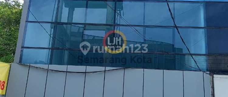 Nice Shop House in Bangkong Plaza 1