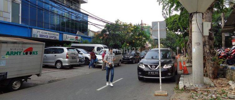 Graha Perkantoran di Jl. Guntur Kel Guntur, Kec Setiabudi, Jakarta Selatan 1