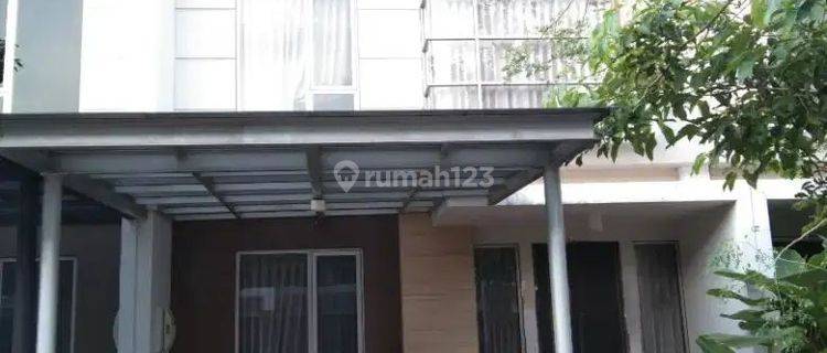 Dijual cepat termurah rumah golf island lokasi bagus hadap selatan

 1