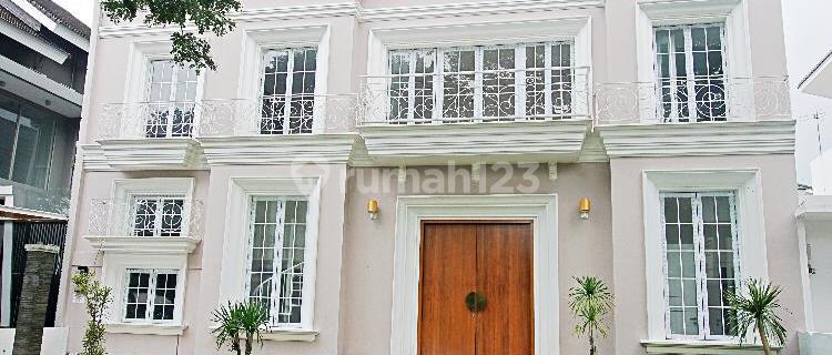 Rumah Bagus 2 Lantai di Vassa Lake Lippo Cikarang 1