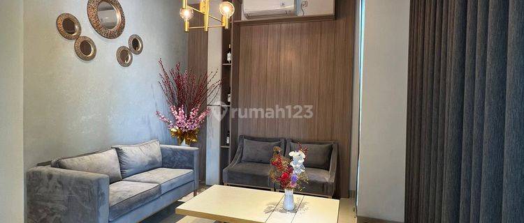 Rumah Mewah 3,5 Lantai, Lokasi 5 Menit Ke Living World Alam Sutera 1