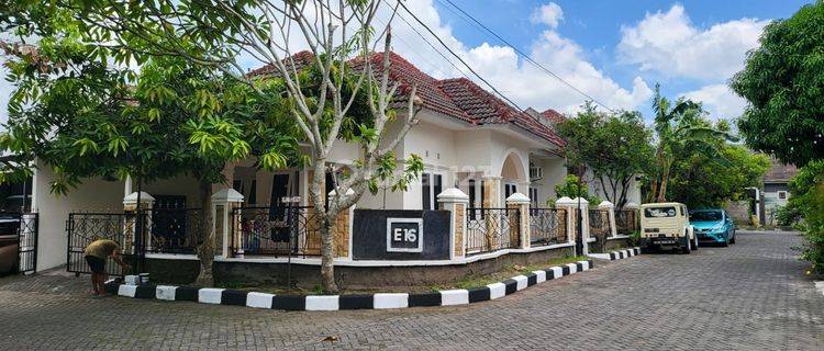 Rumah Full Furnished , Luas, Dalam Cluster Sangat Dekat Dengan Kampus Isi 1