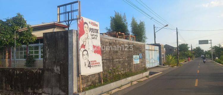 Gudang Plus Kantor, Bu, Jual Cepat, Lokasi Strategis Di Tepi Jalan Raya Cangkringan-Prambanan 1