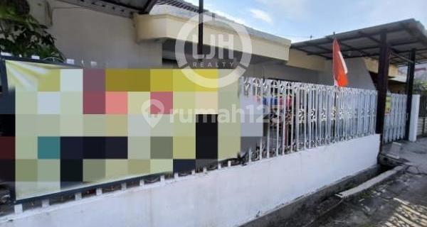 Ready-to-occupy house in Pondok Indraprasta 1