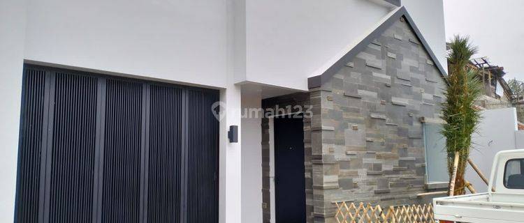 RUMAH MINIMALIS MODERN CIGADUNG BANDUNG UTARA 1