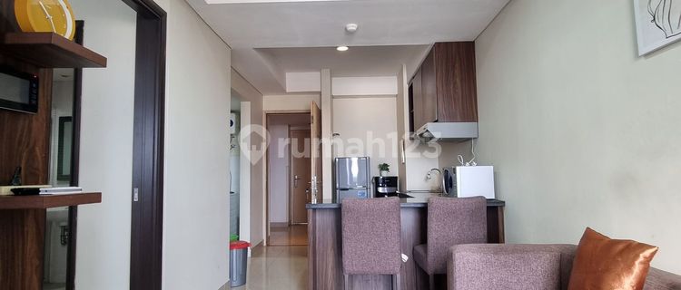 FOR RENT 1 BEDROOM APARTMENT! MG SUITES APARTMENT! NET AREA 45m2, FULLY FURNISHED! NOT A STUDIO, SPACIOUS BALCONY FOR HANGING OUT! LIVING ROOM, DINING ROOM, KITCHEN, SERVICE AREA WITH WASHING MACHINE, 2 BATHROOMS, CENTRAL CITY LOCATION 1
