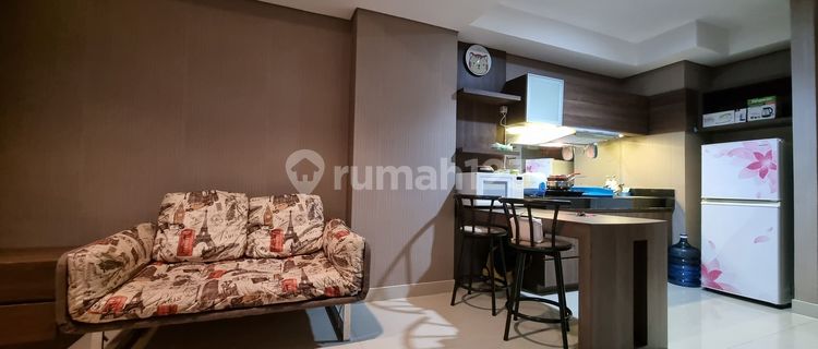 Affordable Rent, Price Drop!! Mg Suites Apartment 45m2, 1 Bedroom Not a Studio!!, Luxurious, Fully Furnished, Spacious Balcony, Perfect for Lounging or Sunbathing, Nice View, North-Facing, Central Semarang City Location, Premium Floor, Nice View, Just Bring Your Suitcase! 1