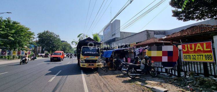 SEWA BANGUNAN KOMERSIL / RUMAH DR CIPTO LT 558m2 LB 338  1