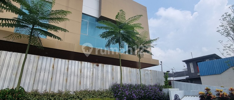 For Rent: 9-Meter Wide Shop House at Citadell Square Semarang, Premium Location on Ngaliyan Raya, In One Complex with McDonald's, HokBen, Pizza Hut, Superindo, etc. 1 Shop House 9×20, If 2 Shop Houses 18x20. 1