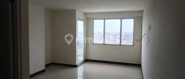 Quick & Cheap Sale!! Sentraland Apartment Semarang Integrated with Hotel and Supermarket. Location Near Simpang Lima Semarang, Right in the Heart of Semarang City. 1