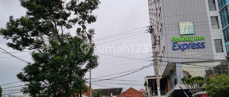 Building / Business Space Rental in a Commercial Area in the City Center / Golden Triangle of Semarang, Jl. Ahmad Yani Semarang, One Step to Simpang Lima, Next to Hotel Holiday Iin, Area 500 m², Width 300 m². Ideal for Businesses Needing Branding but Requiring Only a Small Lot. 1